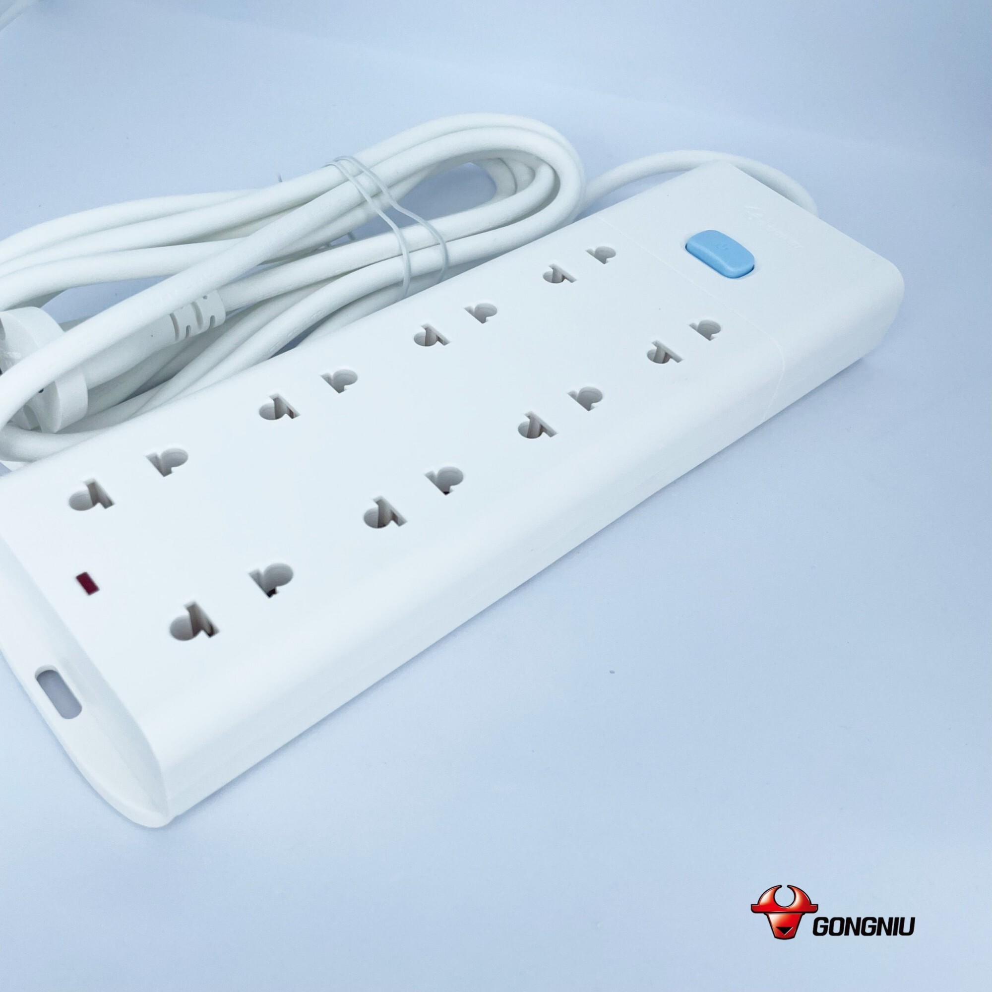Ổ Cắm Gongniu Đa Năng 8 Ổ 1 Công Tắc 2500W – V1080