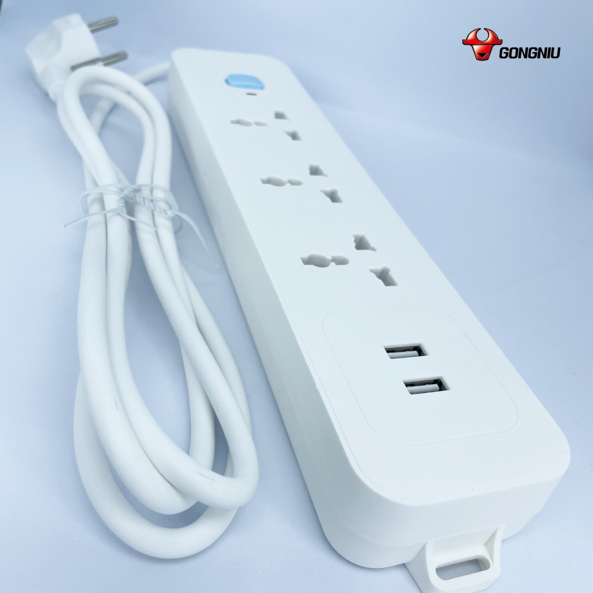 Ổ Cắm Điện Chống Cháy GONEO 3 Ổ Đa Năng + 2 USB 1 công tắc 2500W/10A Dây Dài 1.8m - N103U