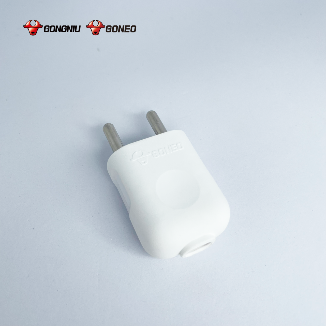 Phích Cắm Goneo Chân Tròn – 10F2 – Đa năng – Chính Hãng