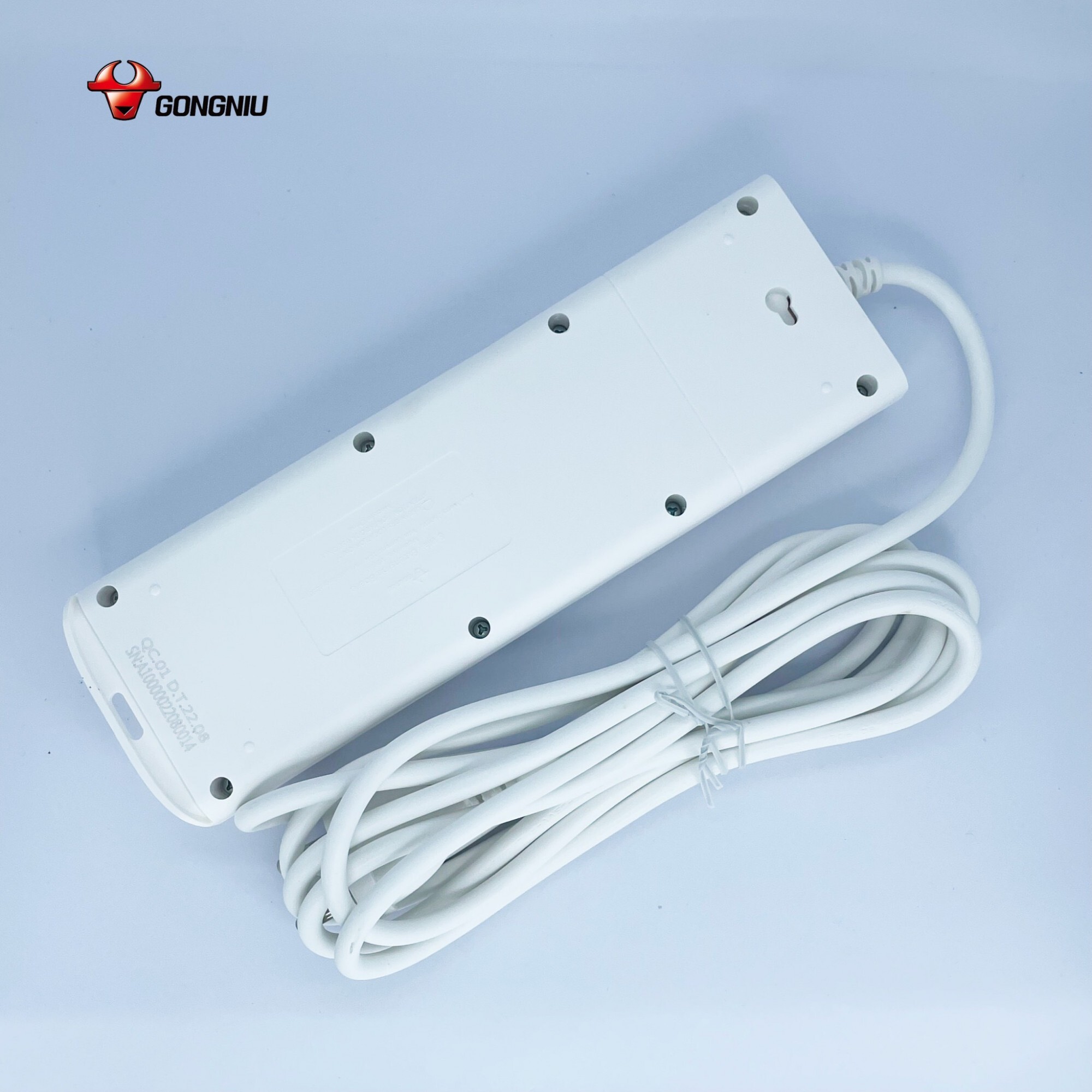 Ổ Cắm Gongniu Đa Năng 8 Ổ 1 Công Tắc 2500W – V1080