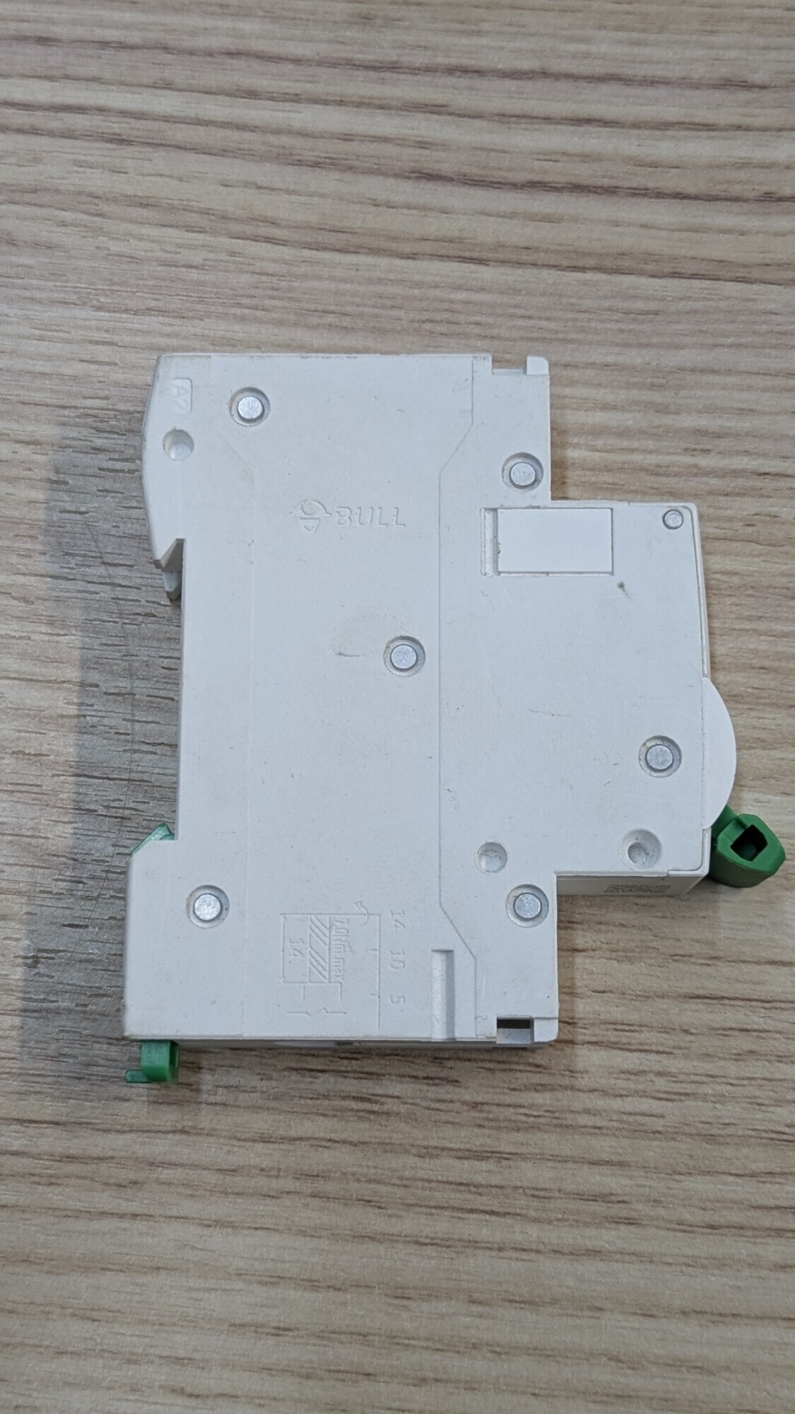 Bộ ngắt mạch điện - Aptomat 1 pha Gongniu - Chính hãng