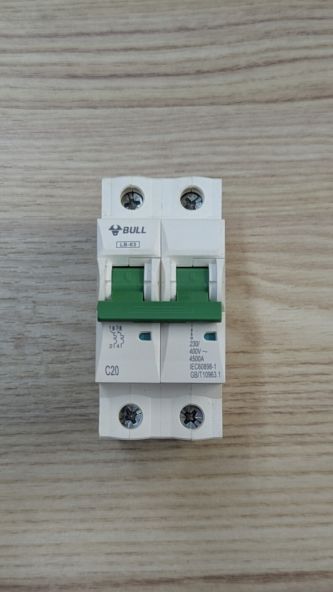 Bộ ngắt mạch điện – Aptomat 2 pha Gongniu – Chính hãng