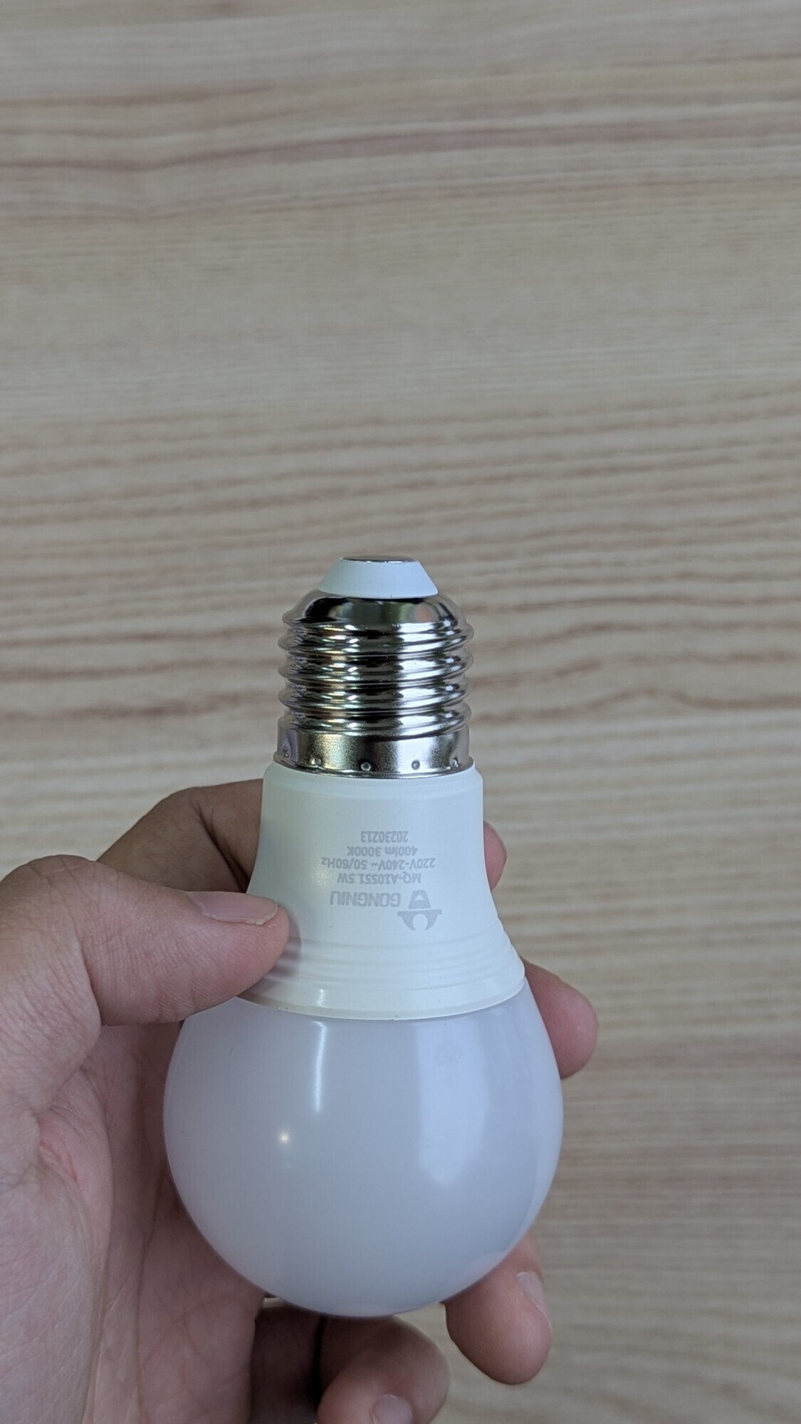 Bóng đèn LED Gongniu MQ-A10551 – E27- Công suất 5W ( 6500K)